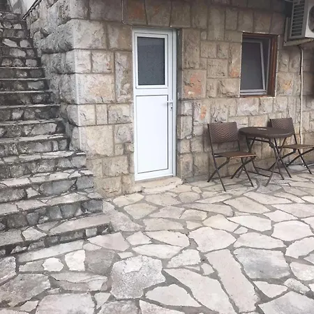 Alex Apartman *