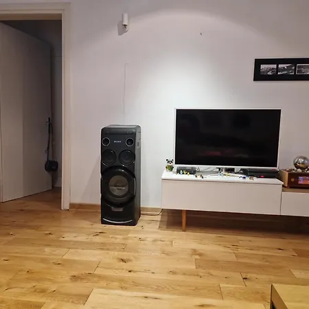 Alex Apartman *